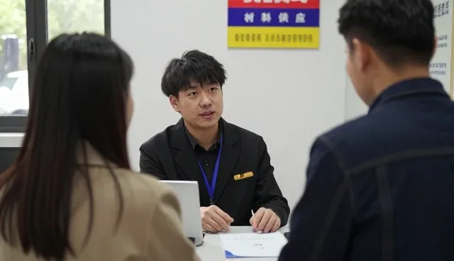 防水瓷砖安装中的常见问题与应对策略